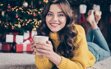 Bombardino, coquito a jejich nealko verze aneb připravte vánoční drinky celé rodině