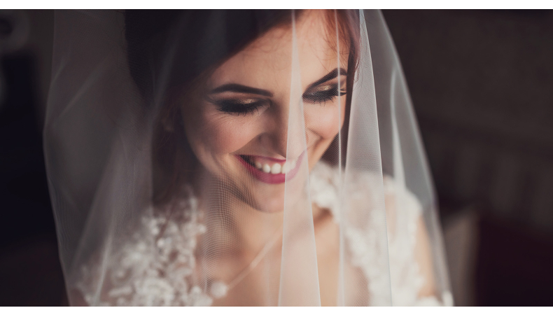 Házení kytice, závoj nebo únos nevěsty. Znáte původ svatebních tradic?